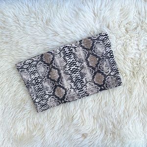 4 FOR $25 - NWOT Snake Print Tube Top